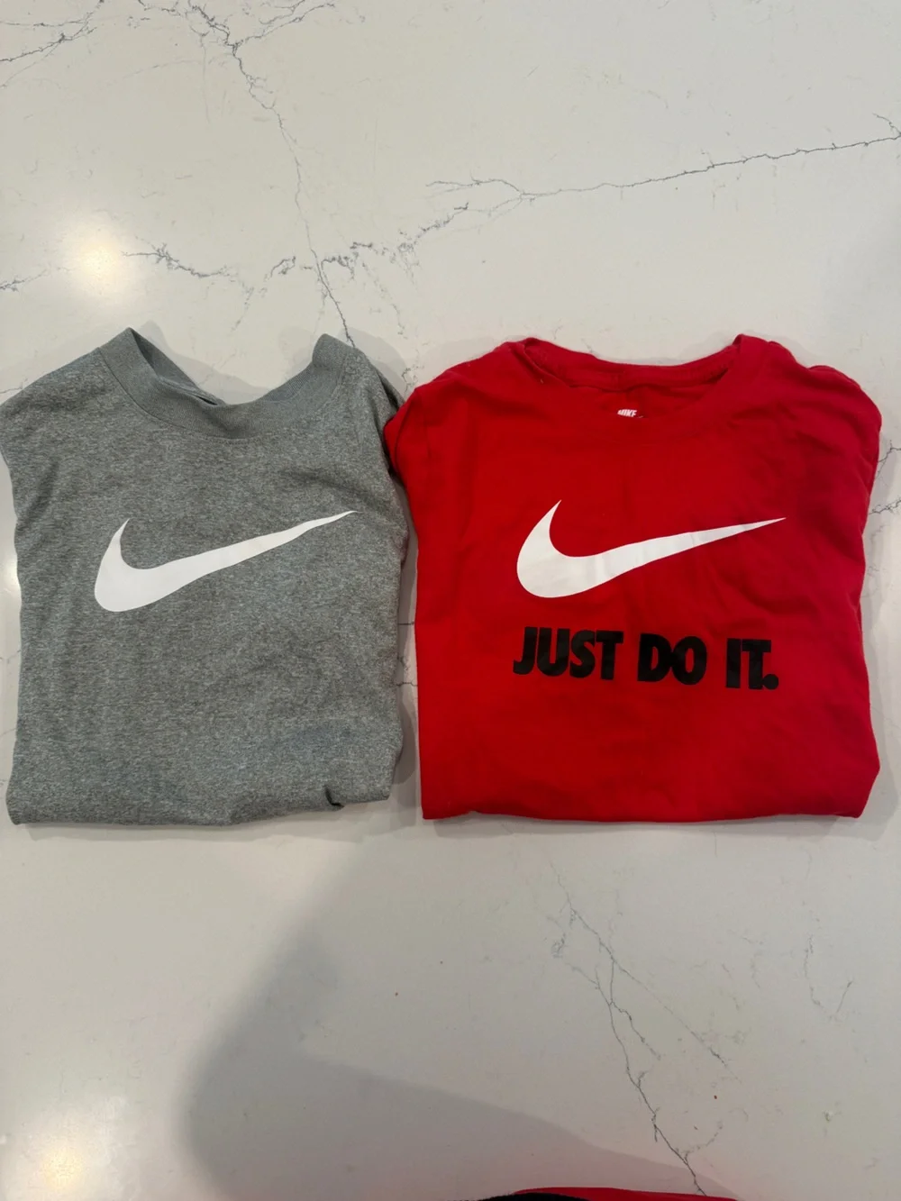 Nike Youth Medium Graphoic T-Shirt Bundle Lot Of 2 Grey And Red